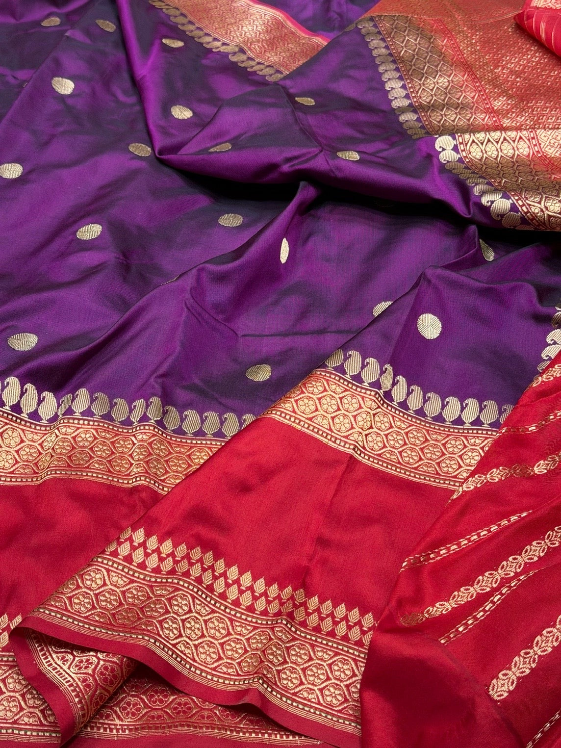 Magenta Handwoven Pure Banarasi Ektara Silk Saree in Kadwa Weave – 100% Pure Mulberry Silk