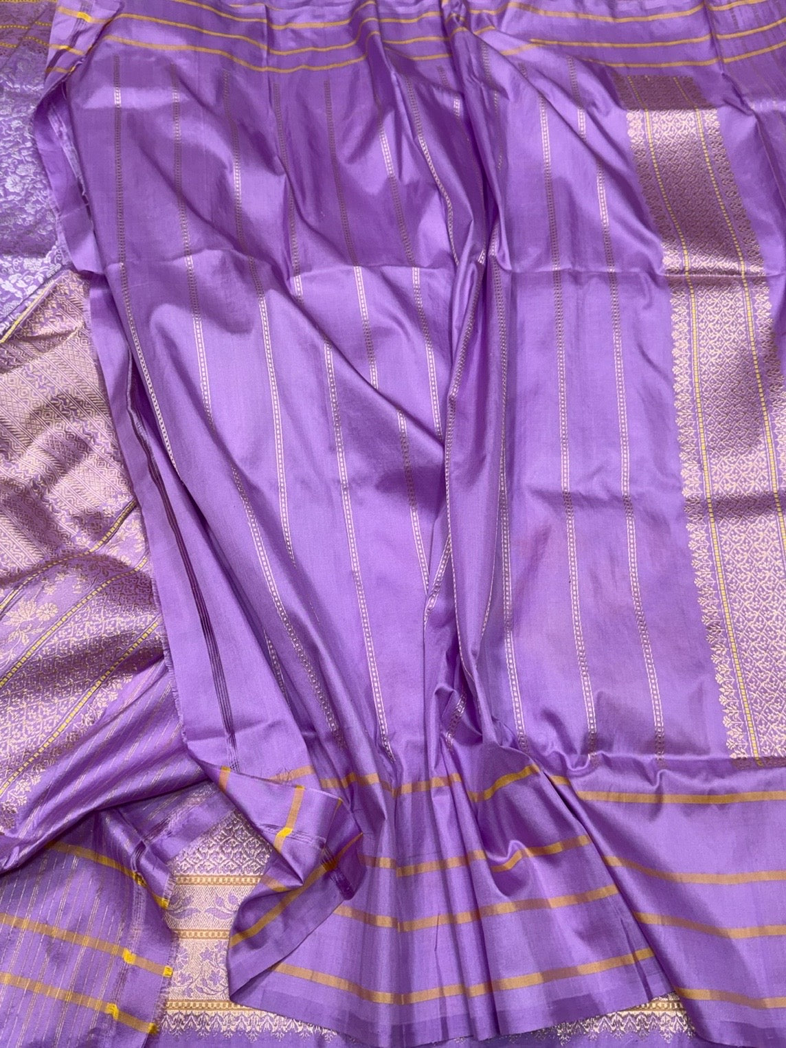 Lavender Handwoven Pure Banarasi Silk Kadwa Saree