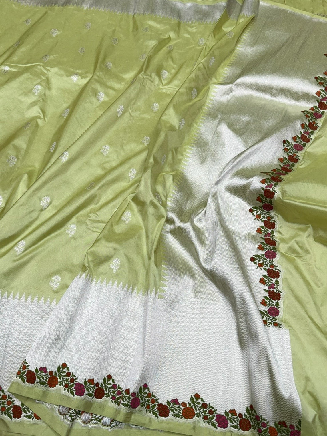 Pista Handwoven Pure Banarasi Silk Saree in Kadwa Weave – Katan Silk with Skirt Pattern Design