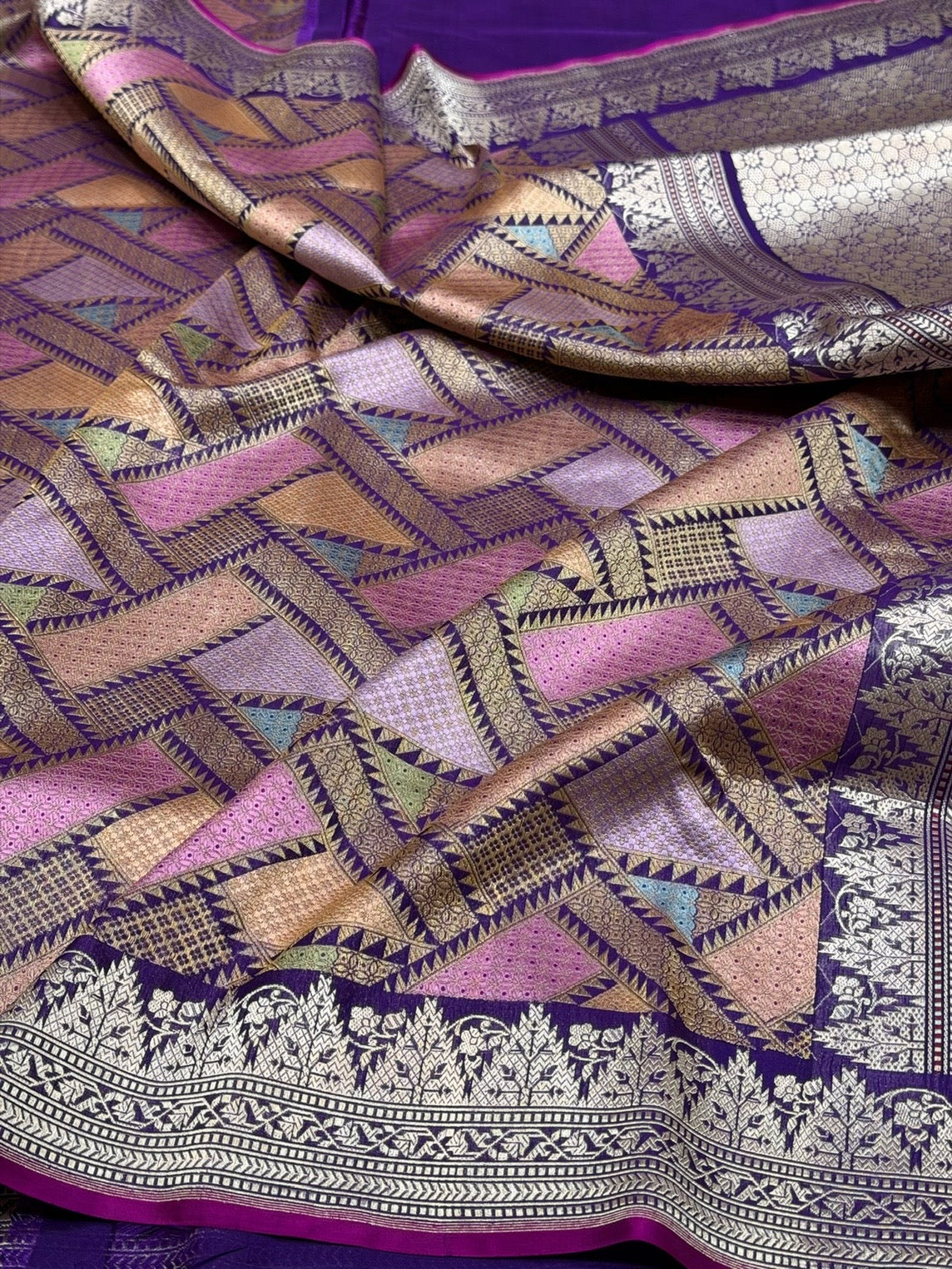 Purple Handwoven Kimkhab Pure Banarasi Silk Brocade Saree