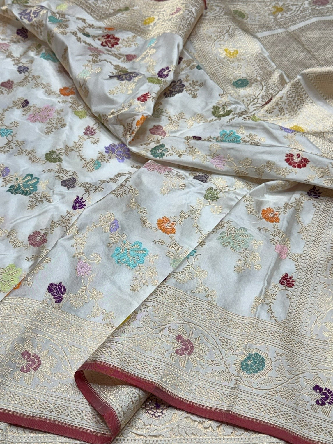 White Handwoven Pure Banarasi Silk Saree