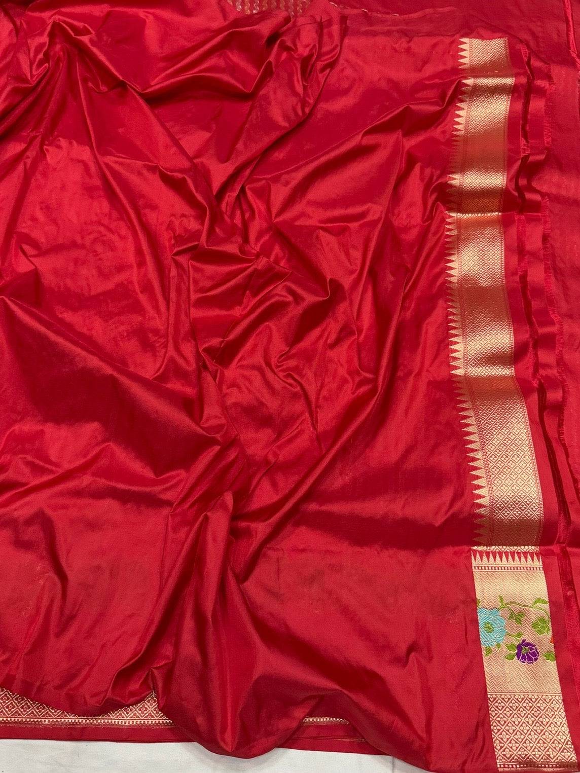 Red Handwoven Pure Banarasi Silk Saree