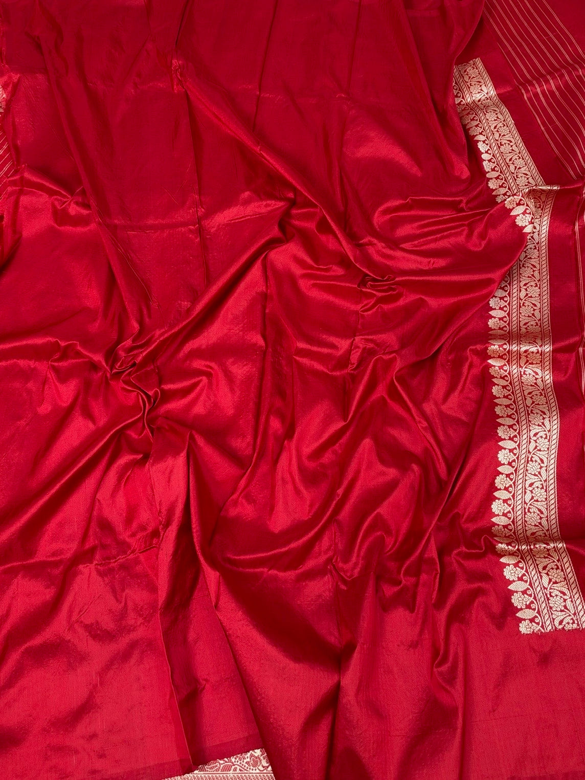 Red Handwoven Pure Banarasi Katan Silk Saree