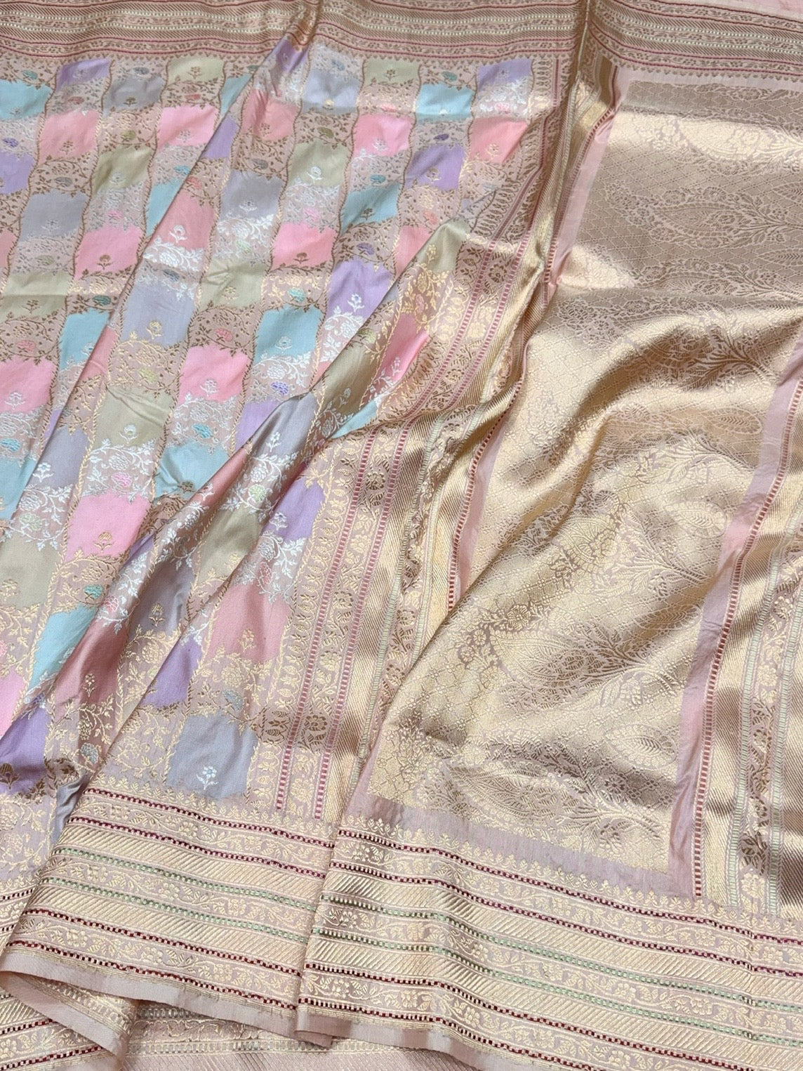 Peach Pink Handwoven Pure Banarasi Rangkaat Silk Saree