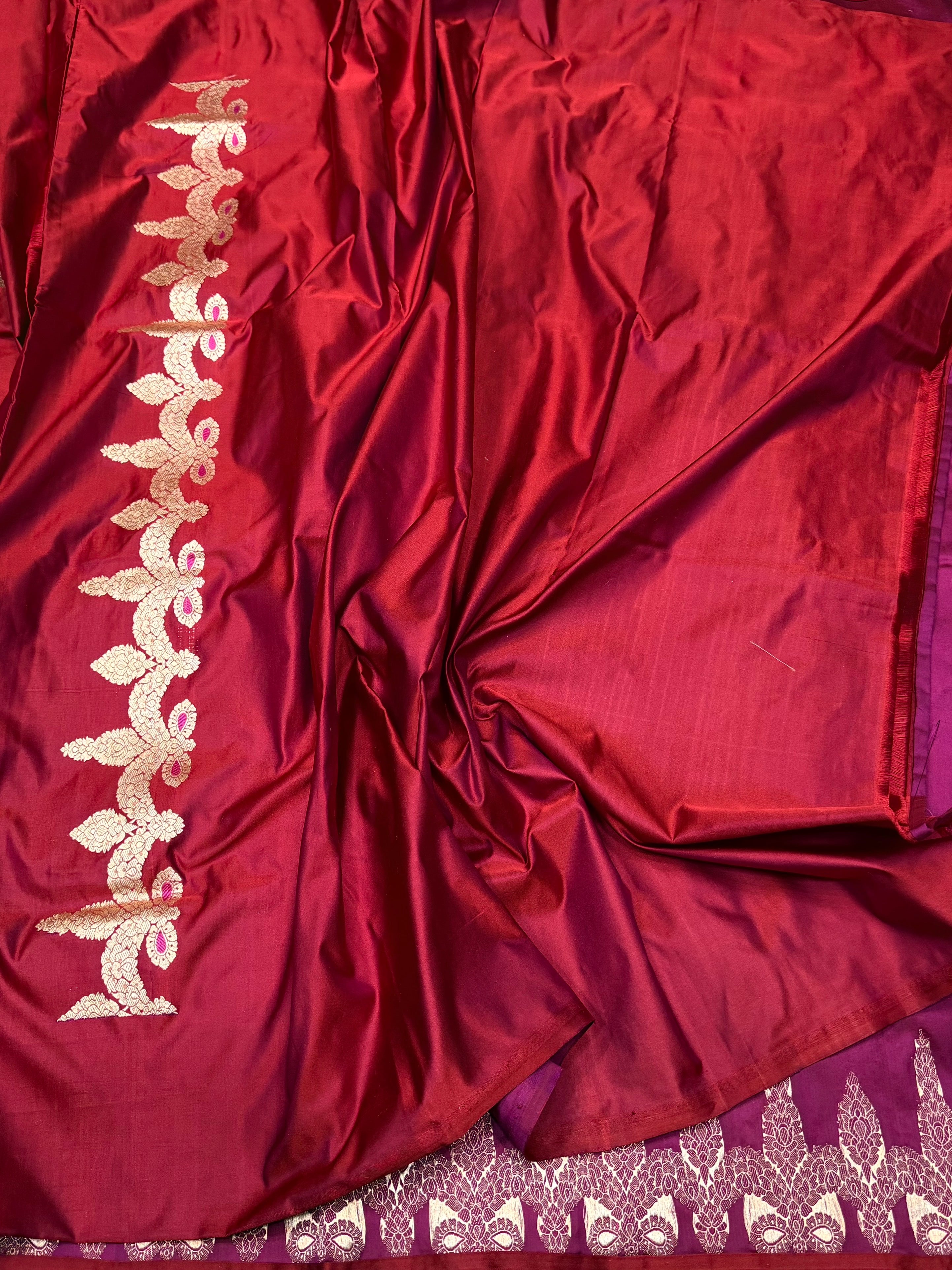 Red Handwoven Pure Banarasi Mashru Satin Silk Saree – Kadwa Weave in 100% Satin Silk