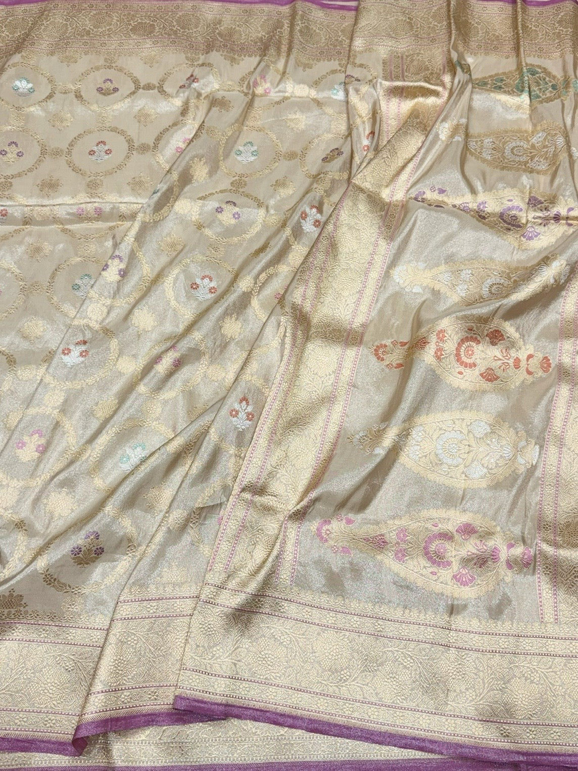 Ivory Handwoven Pure Banarasi Ektara Tissue Saree