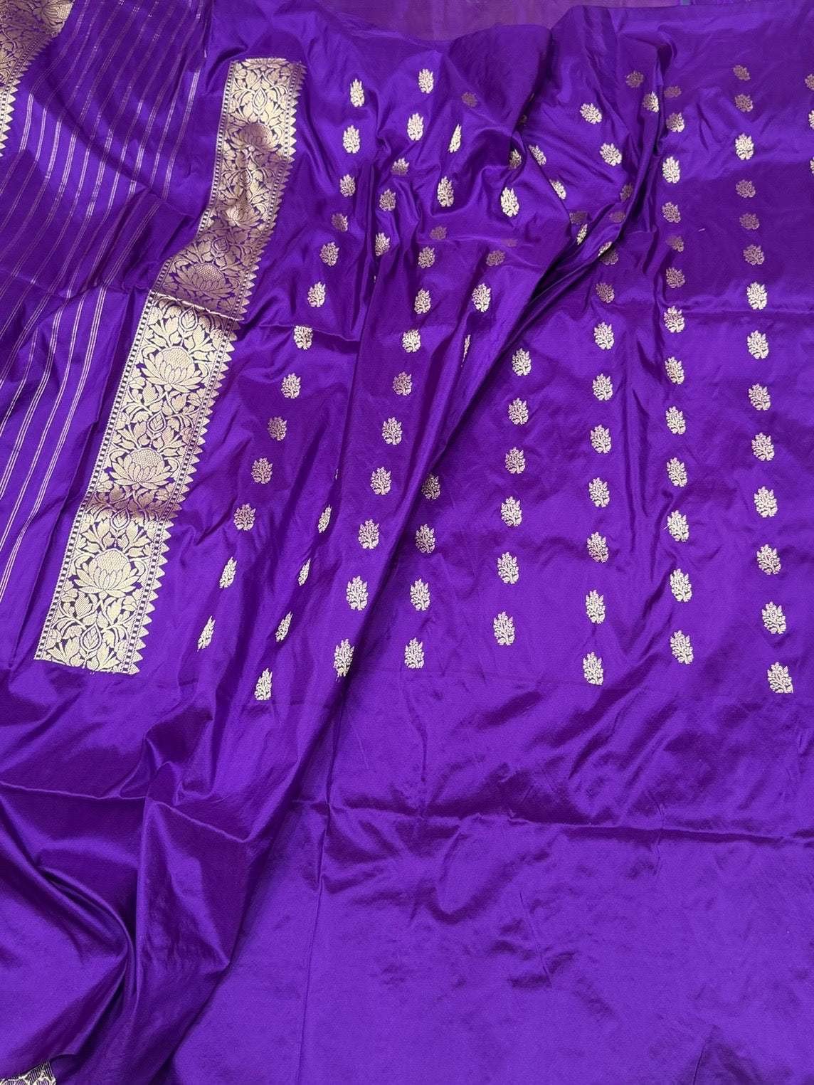 Lavender Handwoven Pure Banarasi Tissue Saree