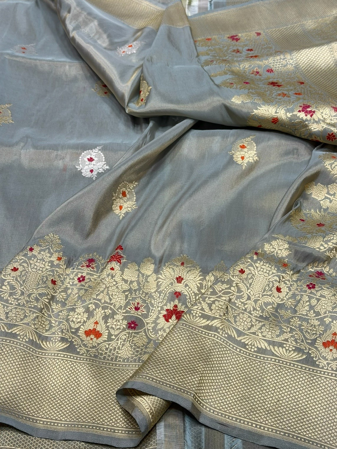 Ash Grey Handwoven Pure Banarasi Tissue Saree