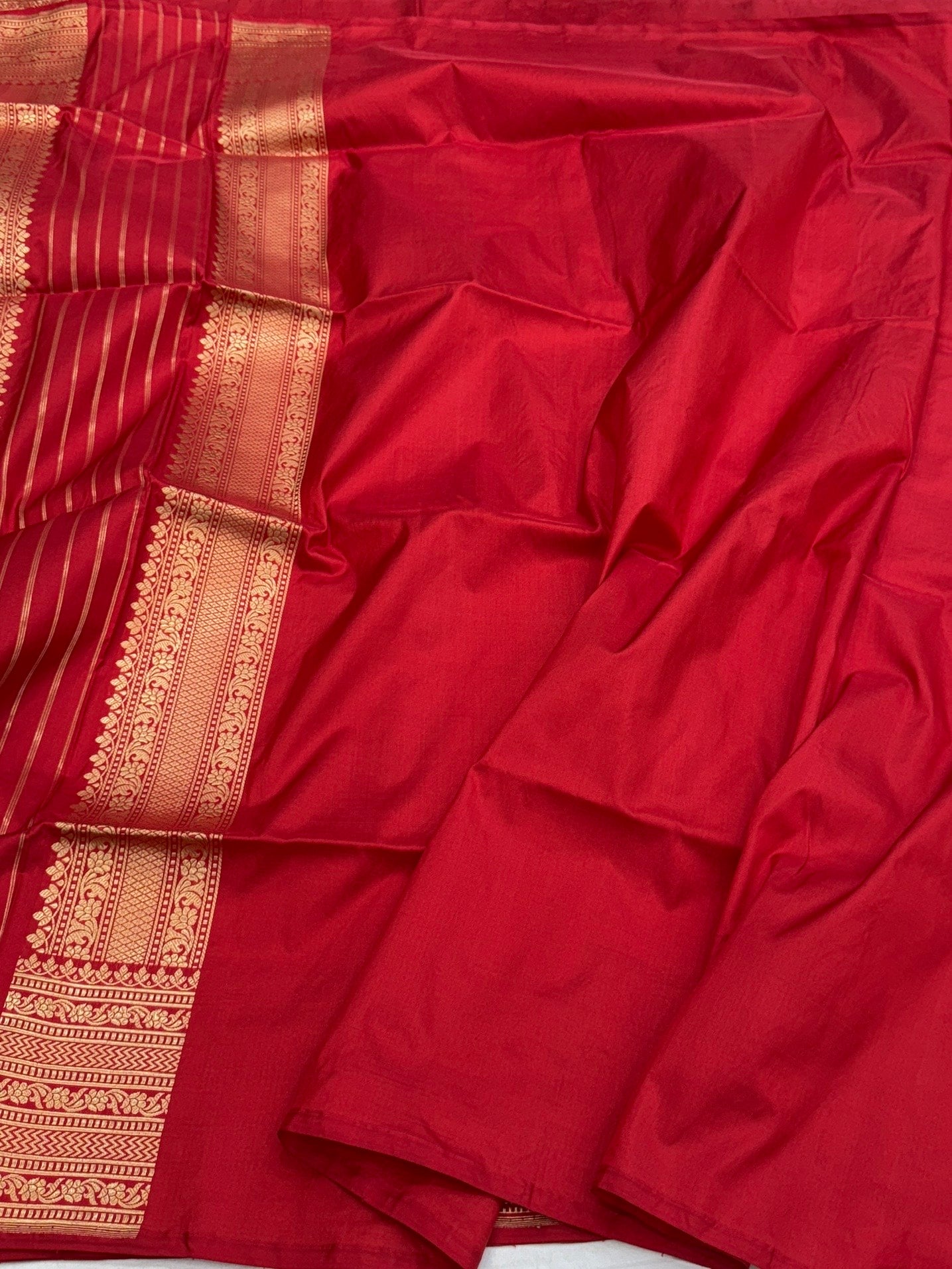 Red Handwoven Pure Banarasi Silk Saree
