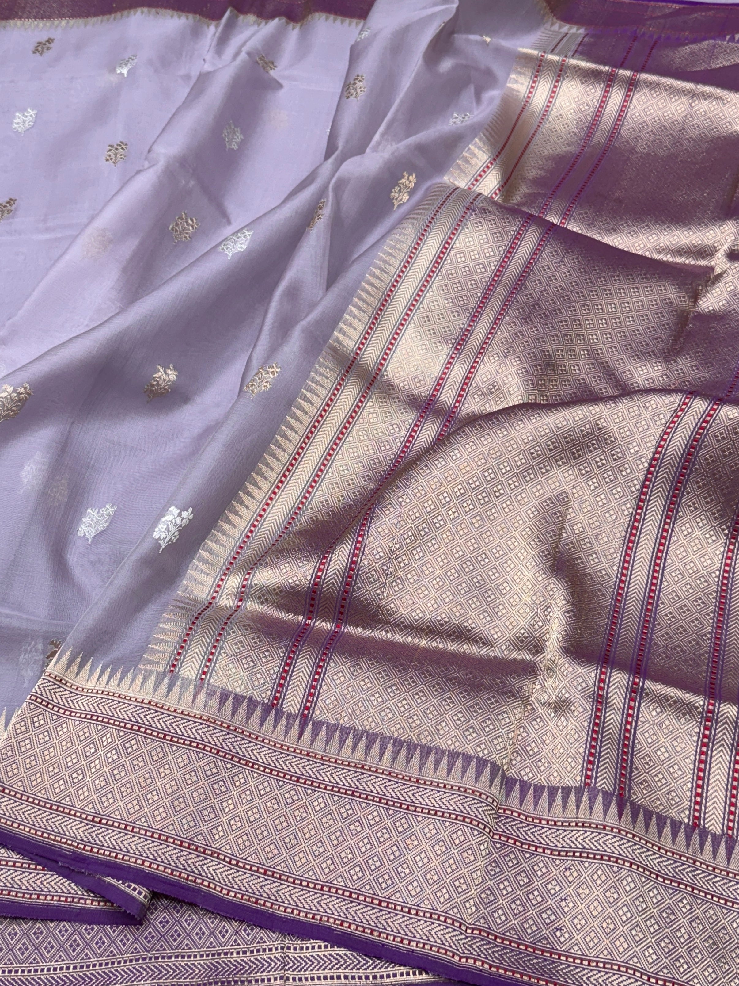 Lavender Handwoven Pure Banarasi Ektara Organza Saree