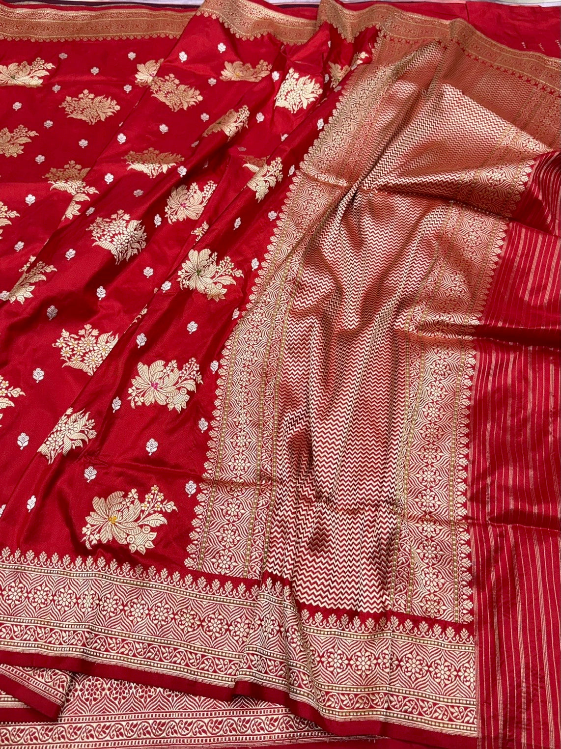 Red Handwoven Pure Banarasi Silk Saree | Kadwa Katan Mulberry Silk