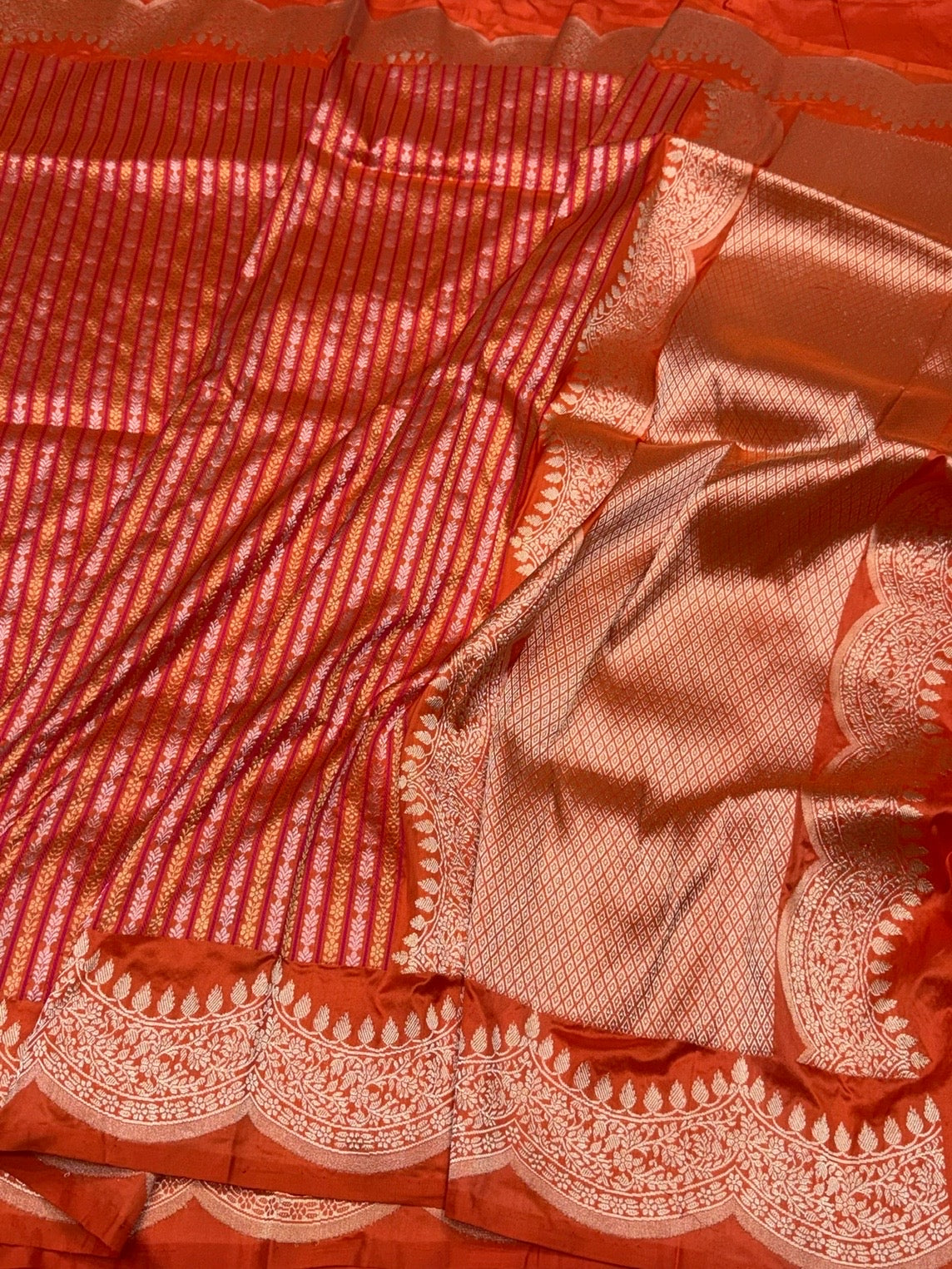Orange Handwoven Banarasi Scallop Border Katan Silk Saree – Luxury Kadwa Handloom Wedding & Festive Saree