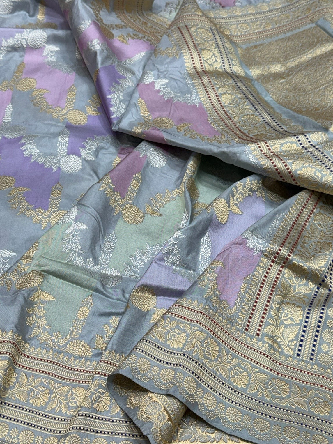 Grey Handwoven Pure Banarasi Rangkaat Saree