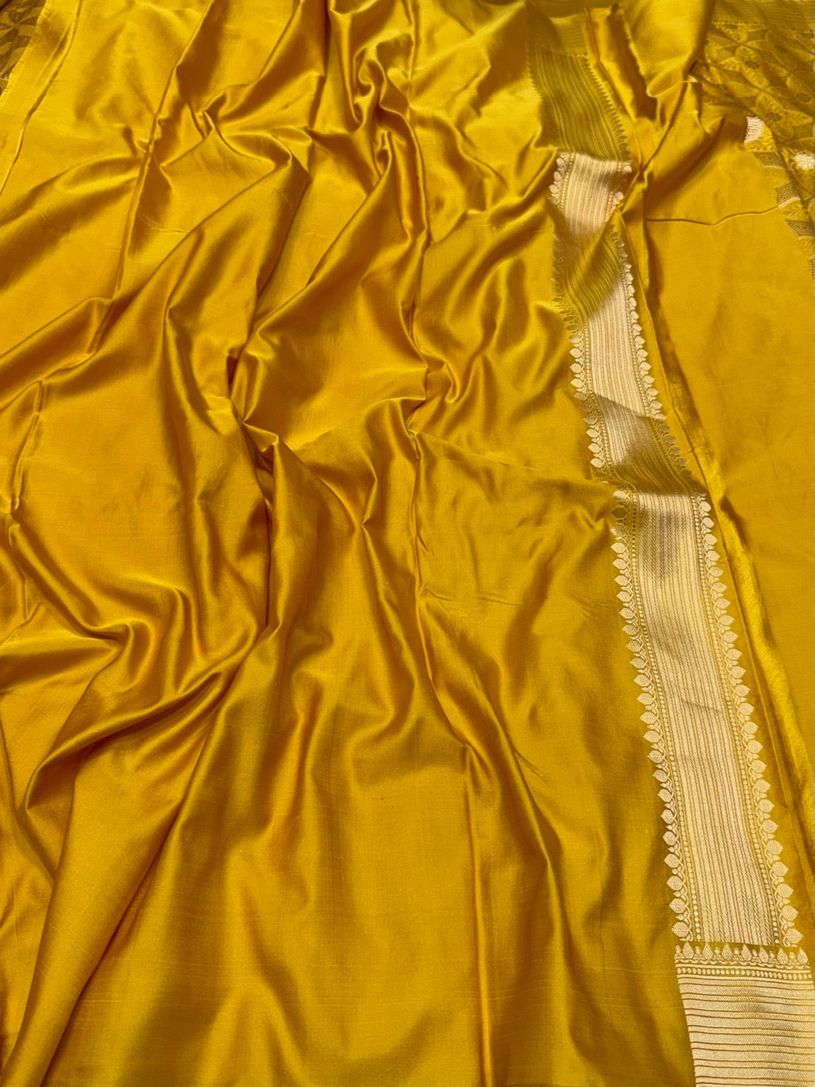 Yellow Handwoven Pure Banarasi Satin Tanchoi Silk Saree