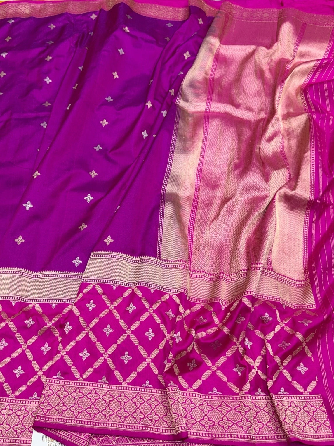 Magenta Pink Handwoven Pure Banarasi Ektara Silk Saree