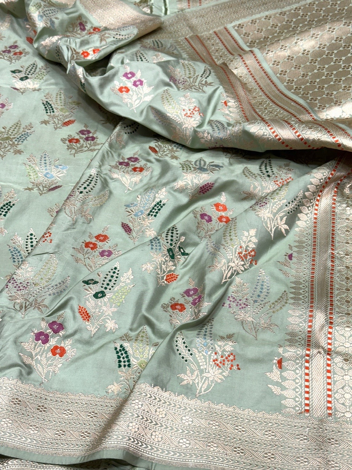 Pista Green Handwoven Pure Banarasi Silk Saree