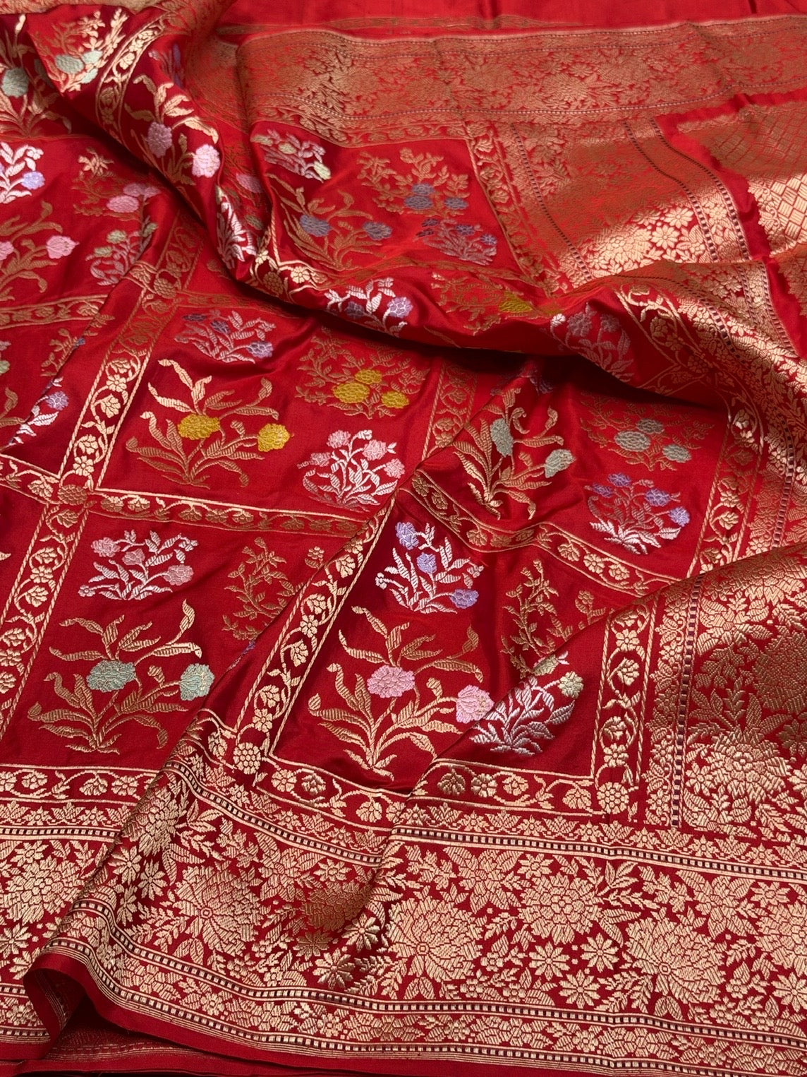 Red Handwoven Pure Banarasi Silk Saree
