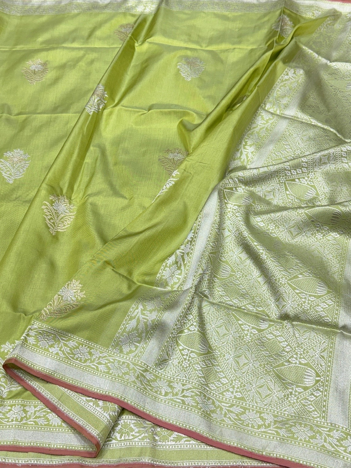 Pista Green Handwoven Pure Banarasi Ektara Silk Saree