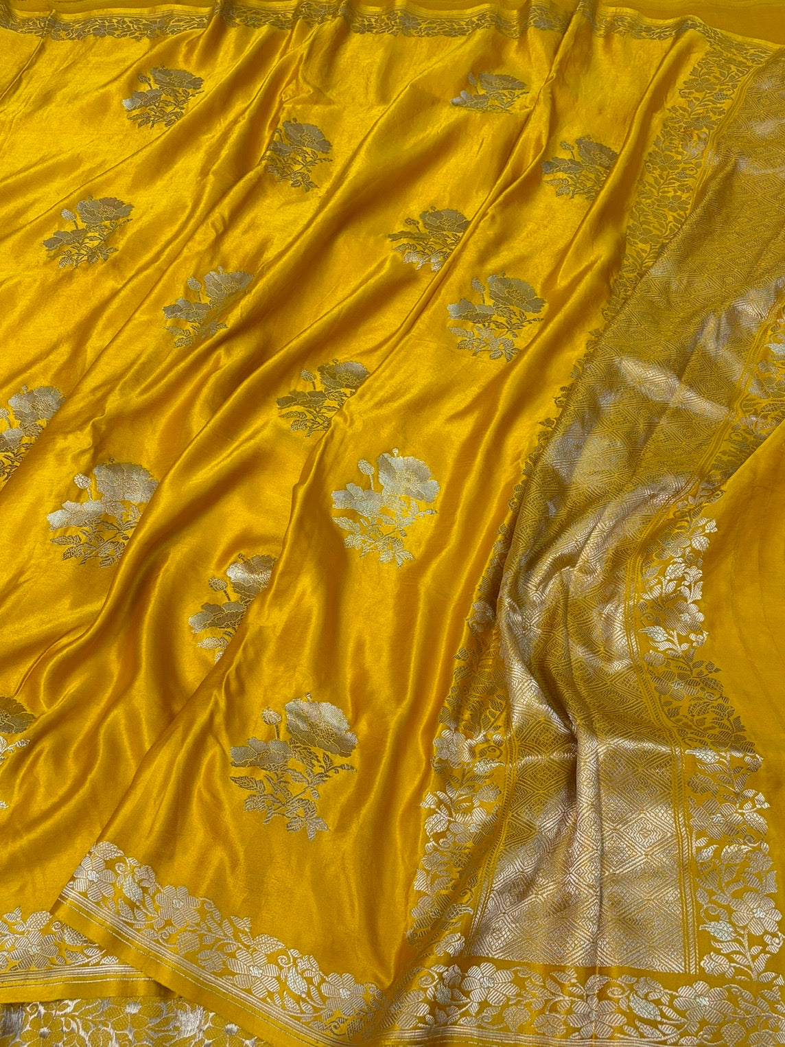 Yellow Handwoven Pure Mashru Banarasi Satin Silk Saree