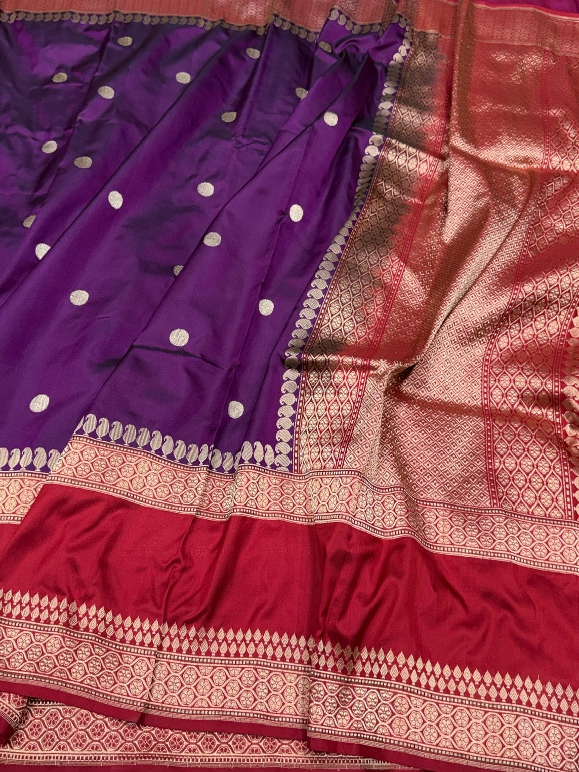 Magenta Handwoven Pure Banarasi Ektara Silk Saree in Kadwa Weave – 100% Pure Mulberry Silk