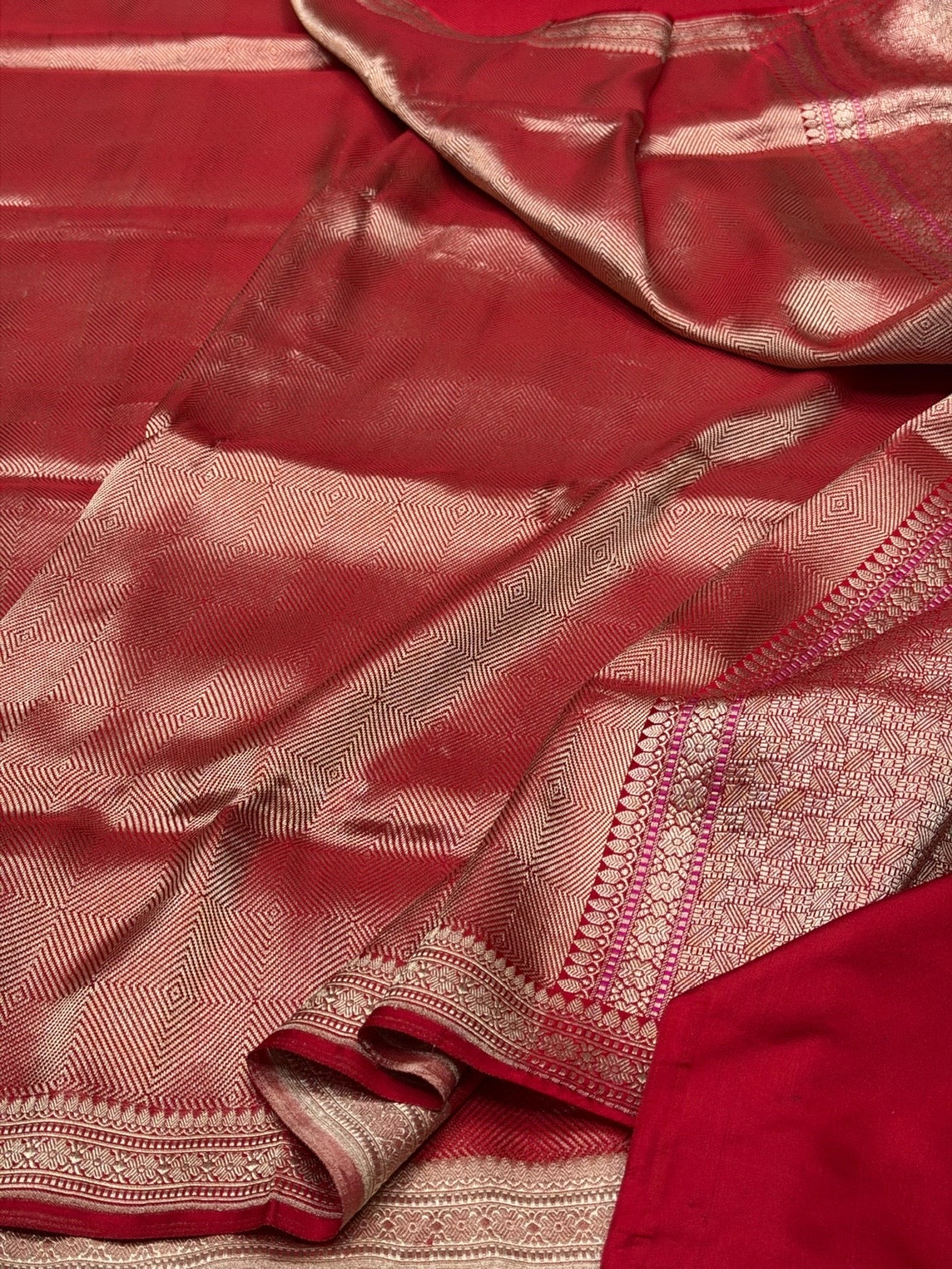 Red Handwoven Pure Banarasi Satin Silk Brocade Saree – Luxury Brocade Work