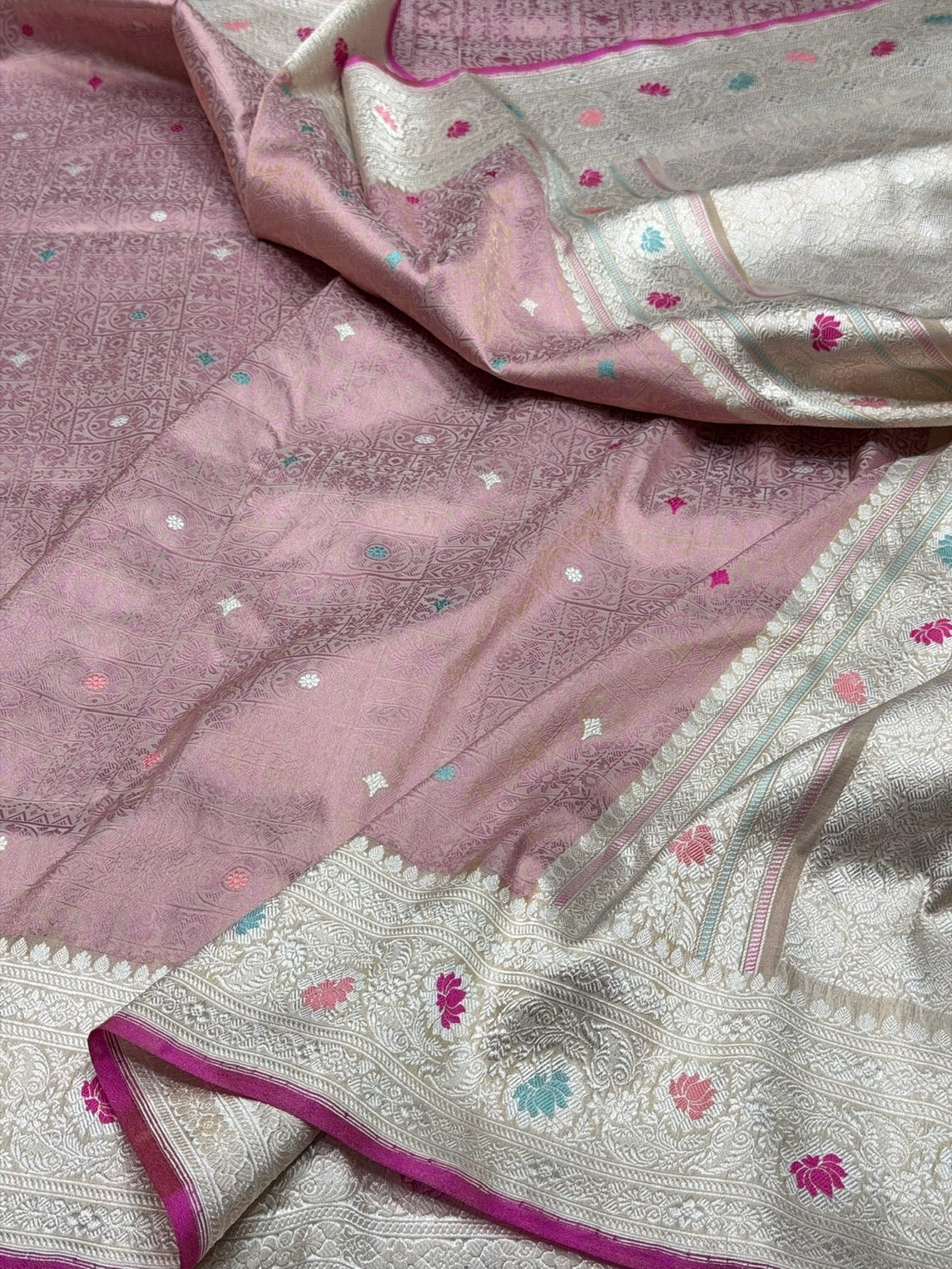 Pastel Pink Handwoven Pure Banarasi Tissue Silk Saree