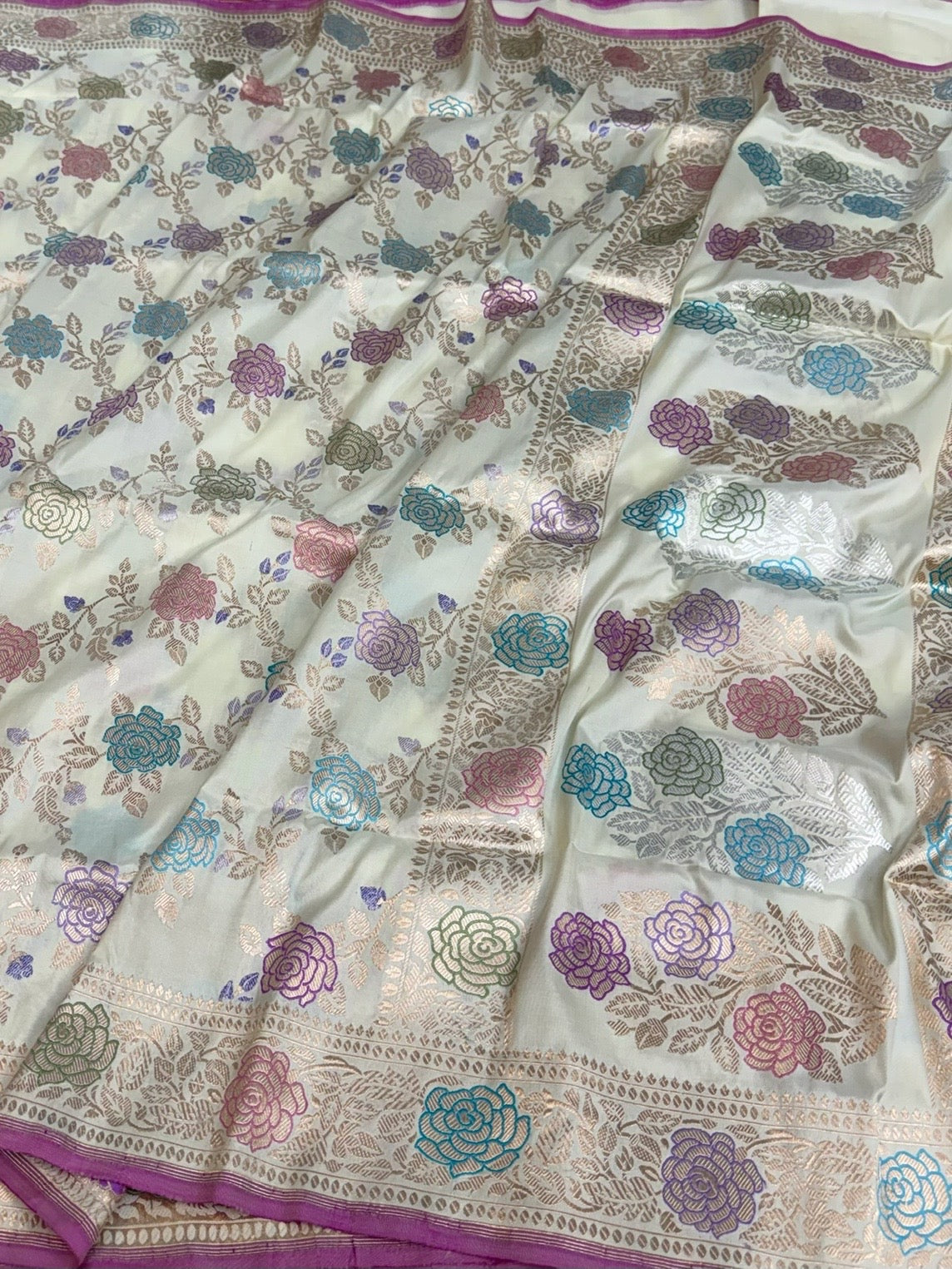 Ivory Handwoven Pure Banarasi Silk Saree