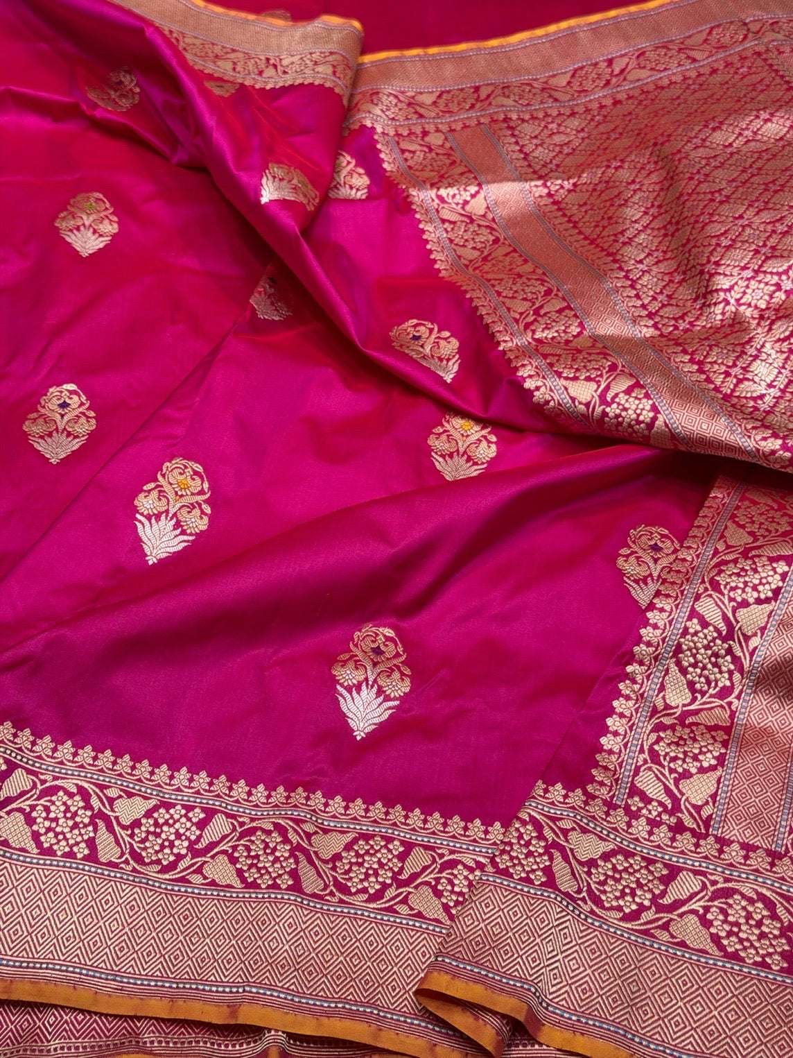 Rani Pink Handwoven Pure Banarasi Silk Saree