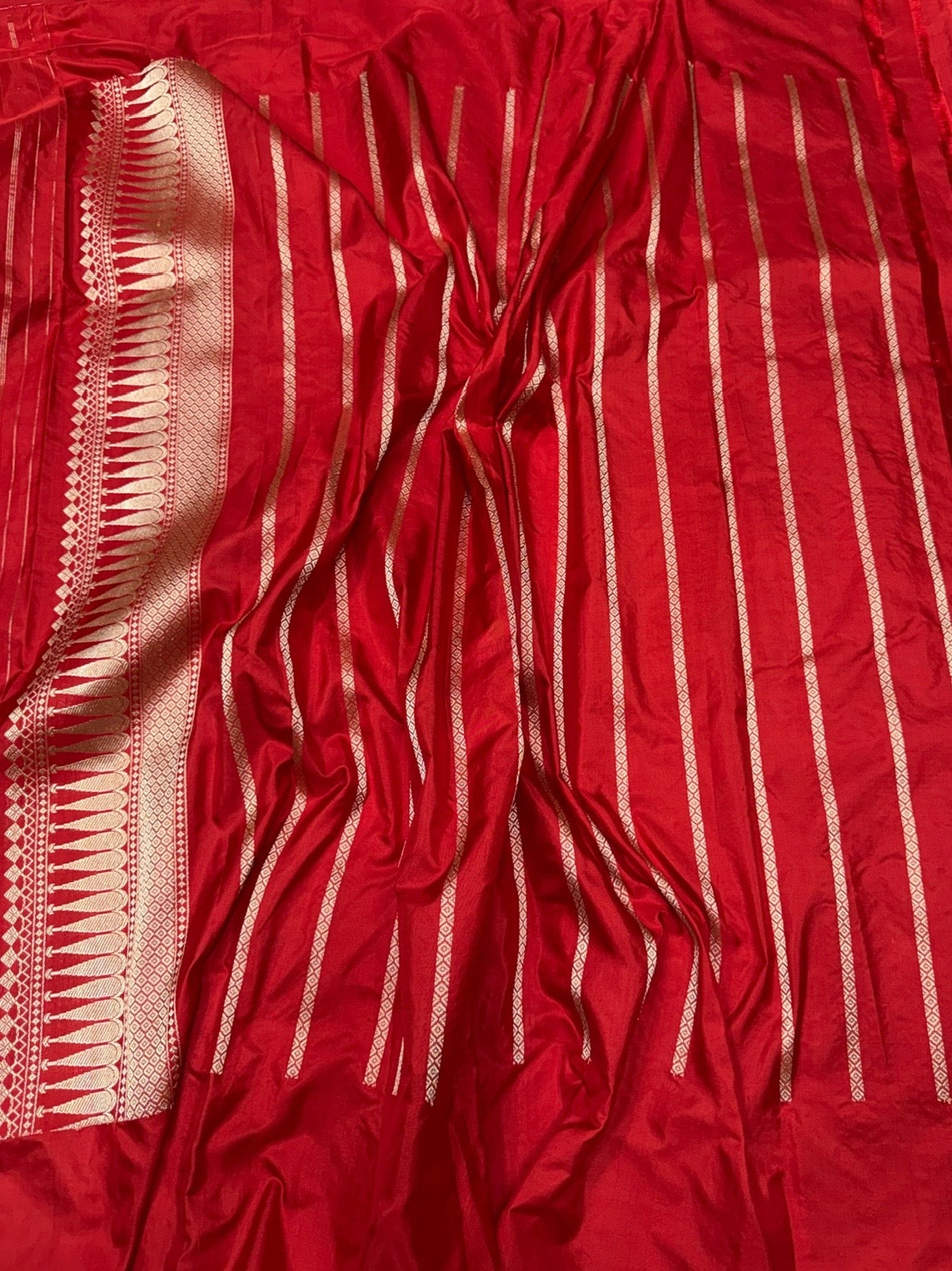 Red Handwoven Pure Banarasi Silk Saree