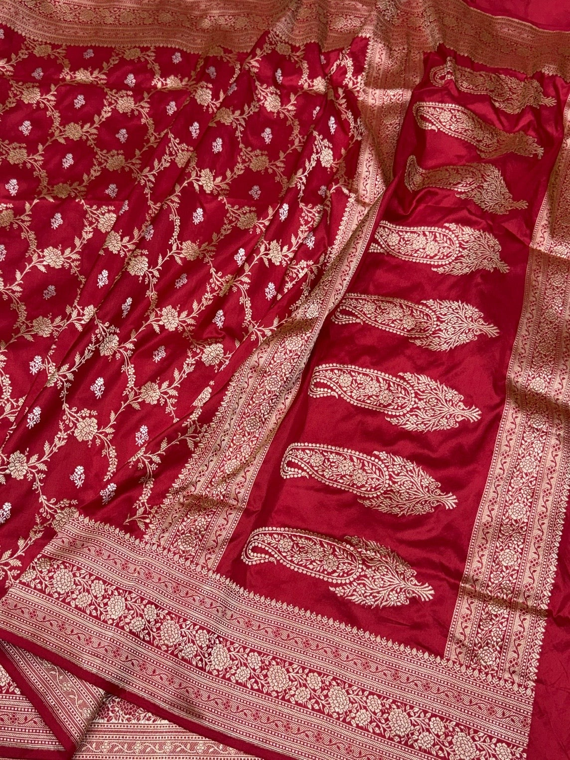 Red Handwoven Pure Banarasi Silk Saree