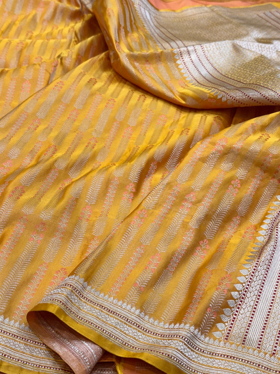 Handwoven Pure Banarasi Satin Tanchoi Silk Saree