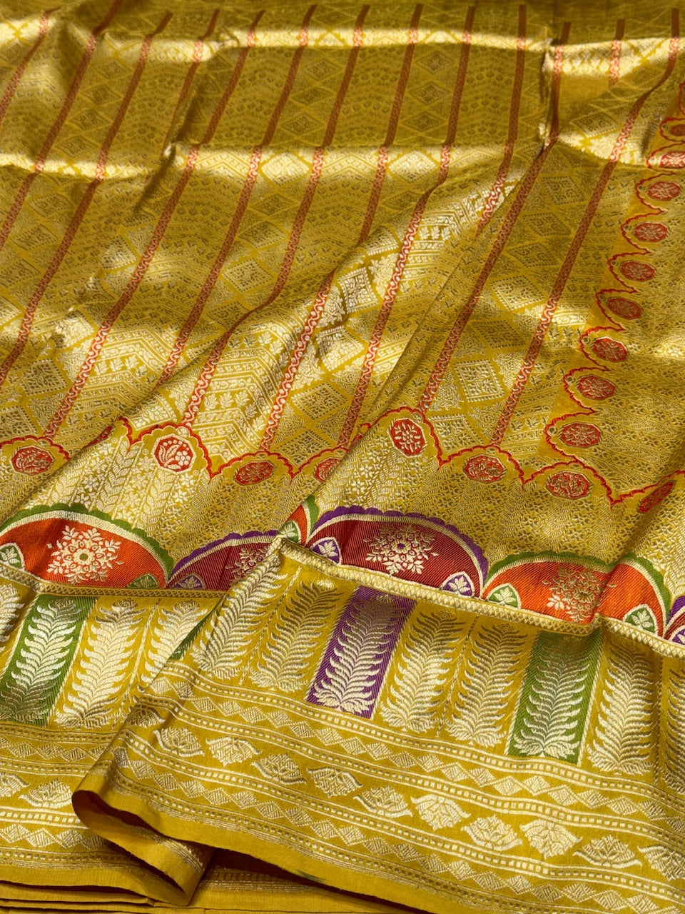Red Handwoven Banarasi Pure Silk Saree