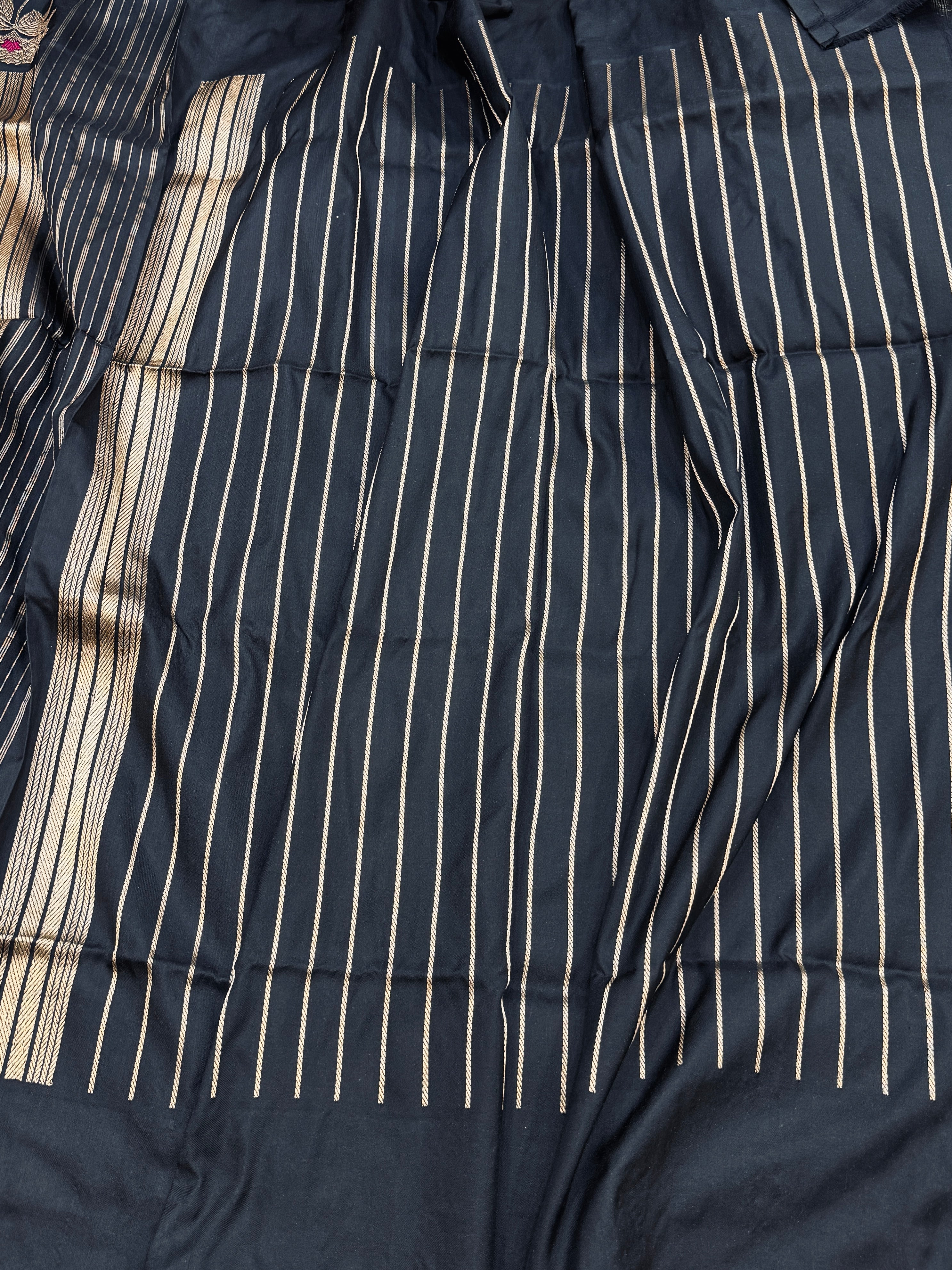 Black Handwoven Pure Banarasi Tissue Silk Saree