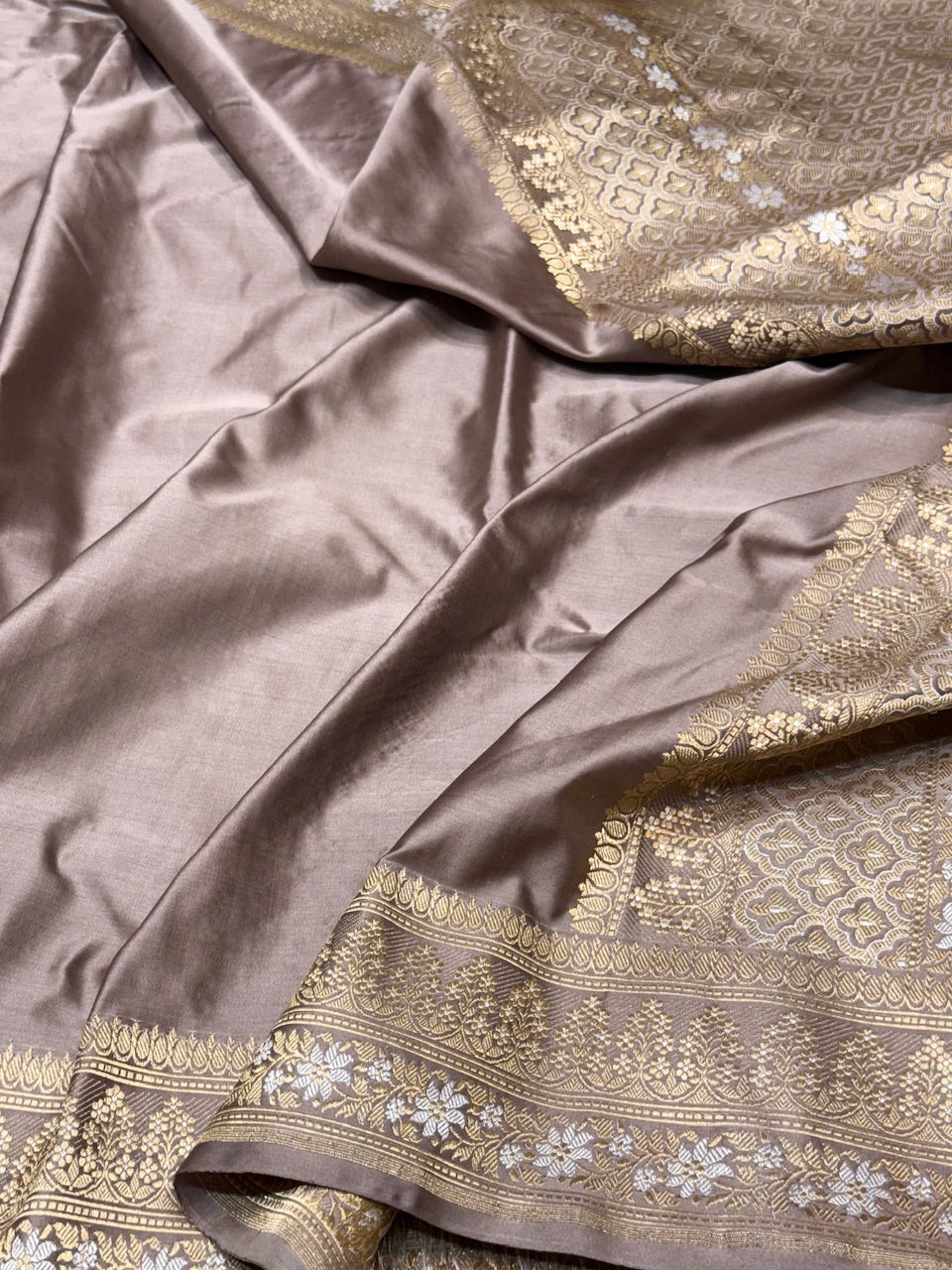 Lilac Handwoven Banarasi Pure Mashru Satin Silk Saree