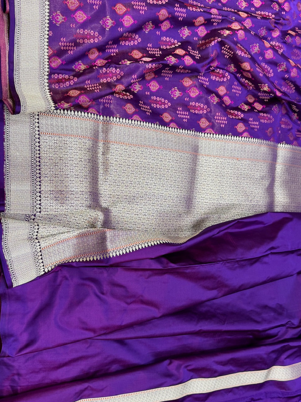 Purple Handwoven Pure Banarasi Satin Tanchoi Silk Saree