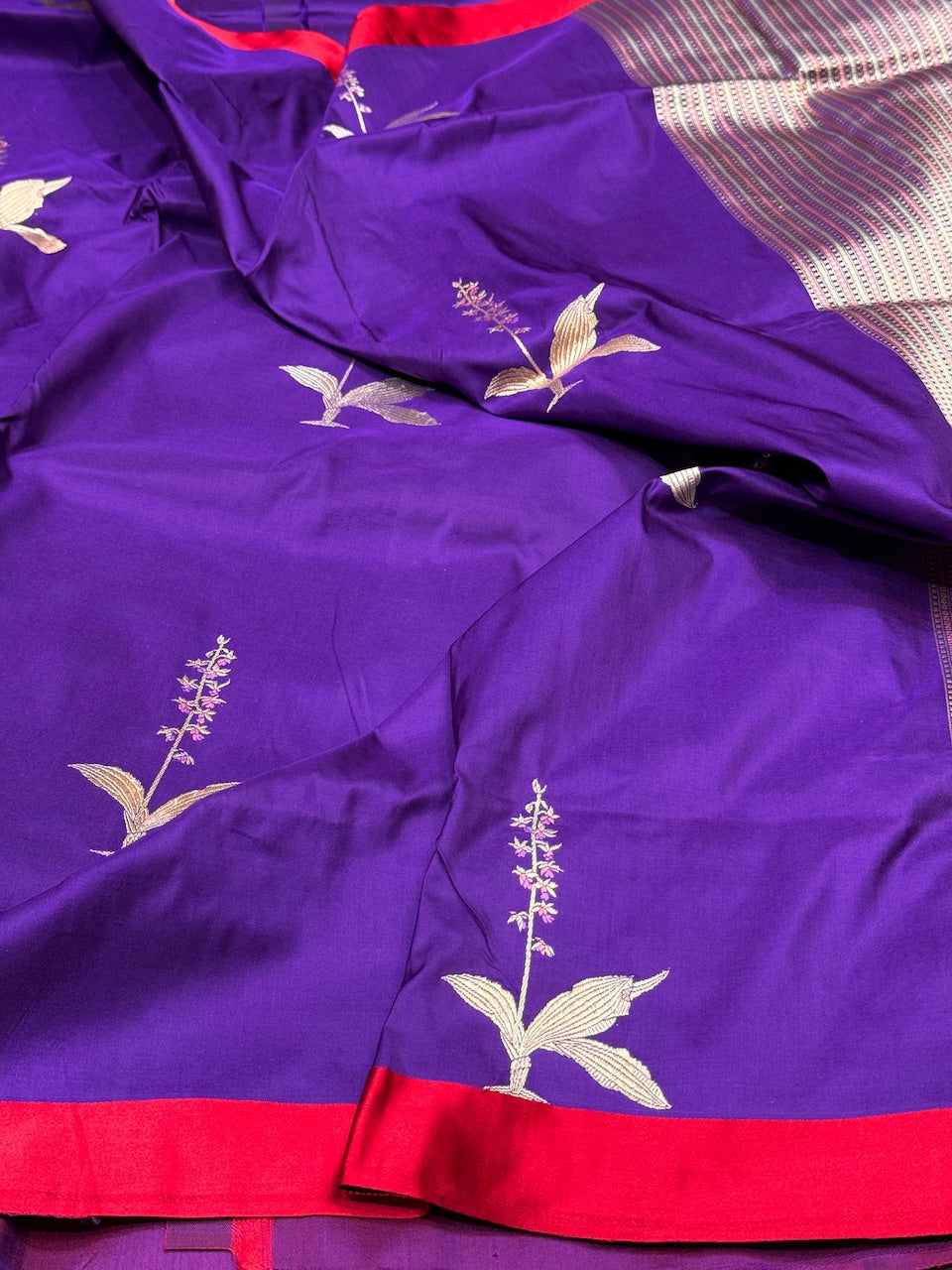 Purple Handwoven Pure Banarasi Satin Border Silk Saree