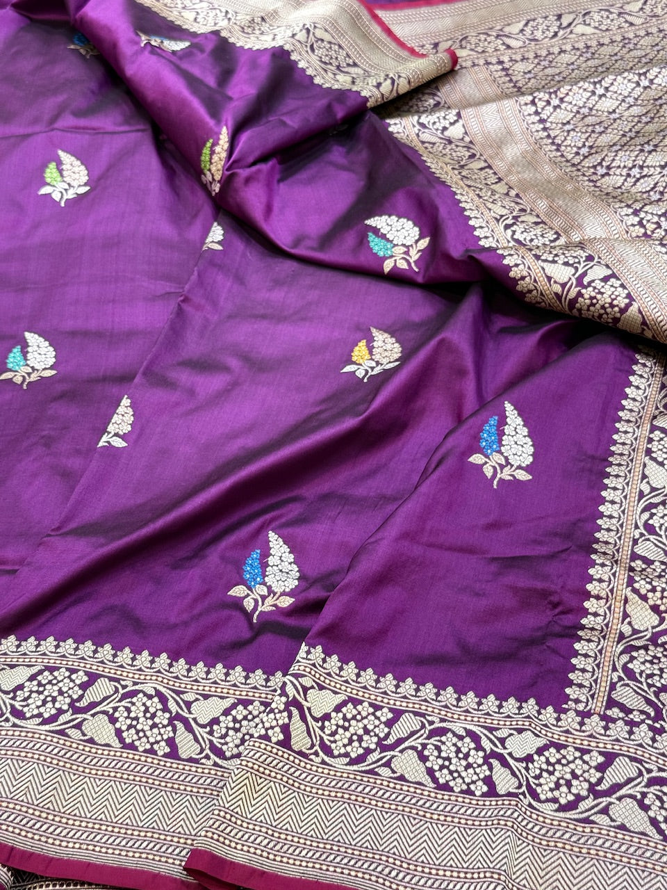 Magenta Handwoven Pure Banarasi Silk Saree