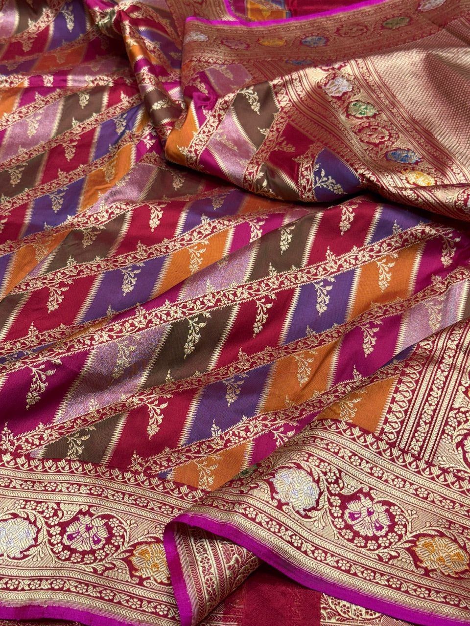 Lavender Handwoven Rangkaat Pure Banarasi Saree