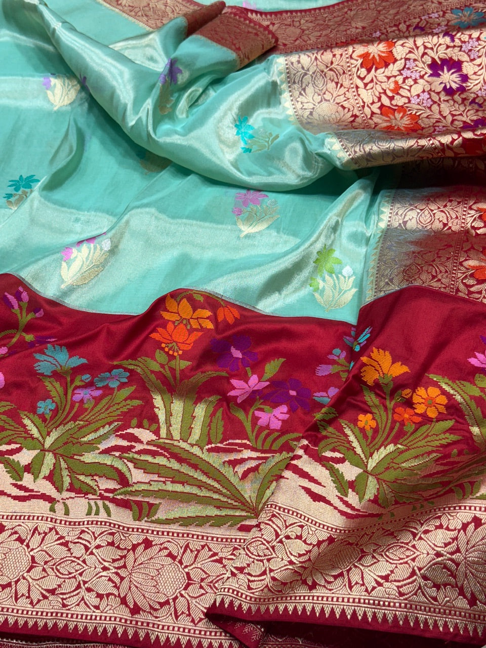Sea Green Handwoven Pure Banarasi Tissue Saree