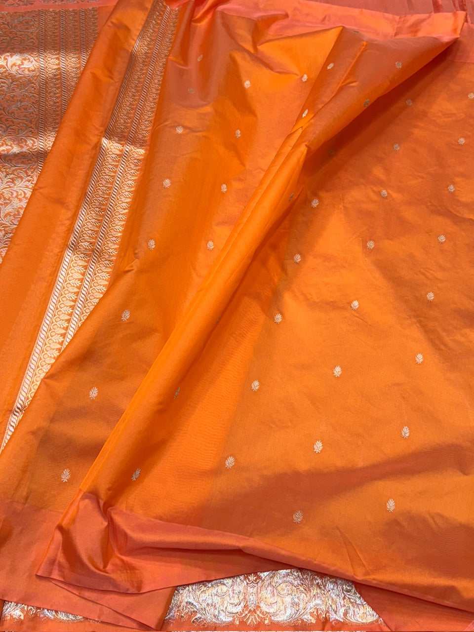 Handwoven Banarasi Pure Tissue Saree