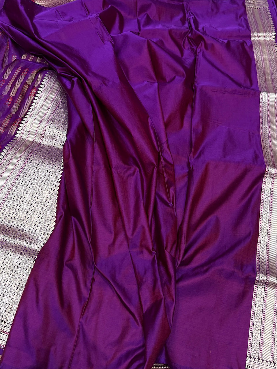 Purple Handwoven Pure Banarasi Satin Tanchoi Silk Saree