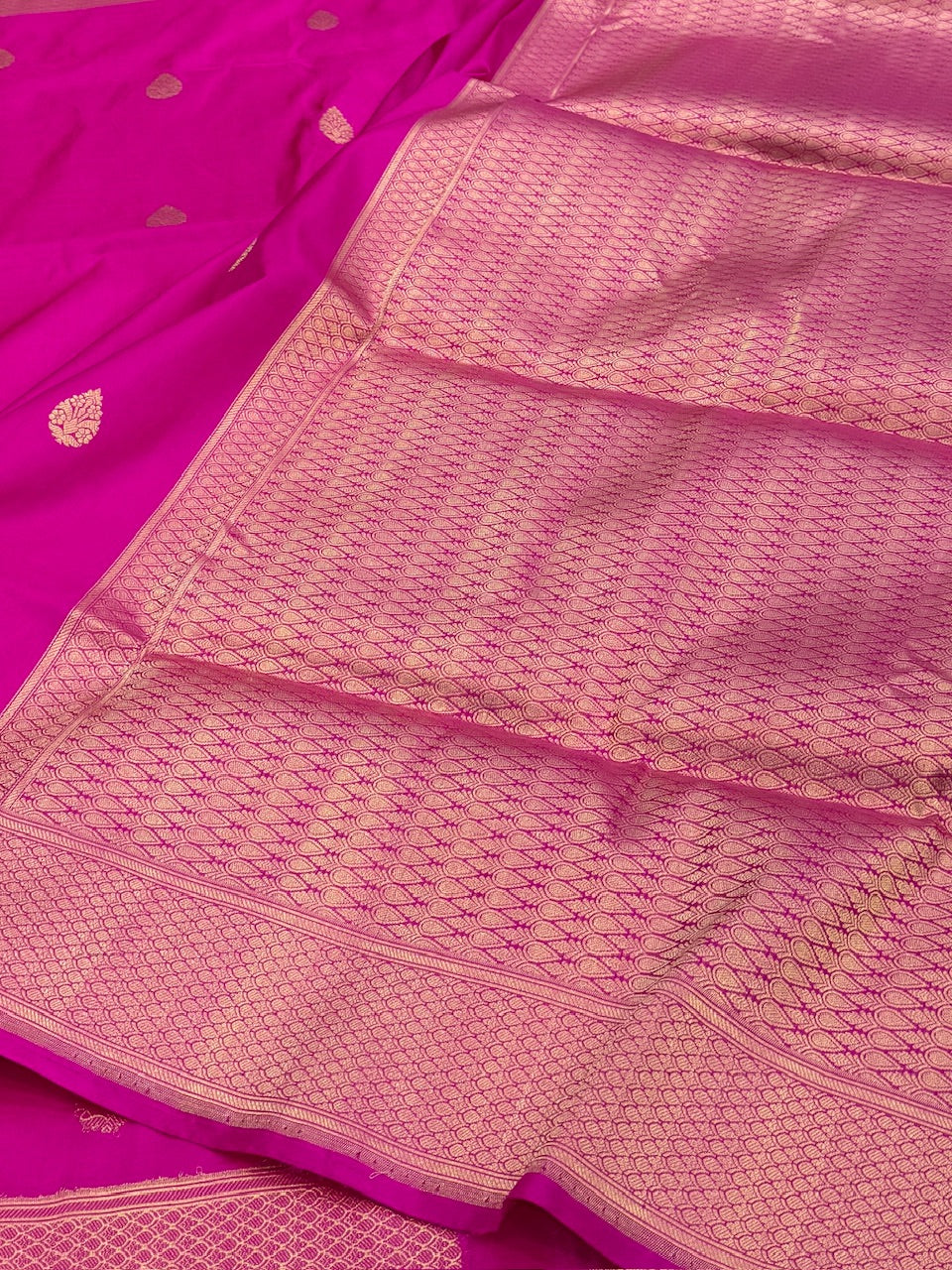Rani Pink Handwoven Pure Banarasi Silk Saree
