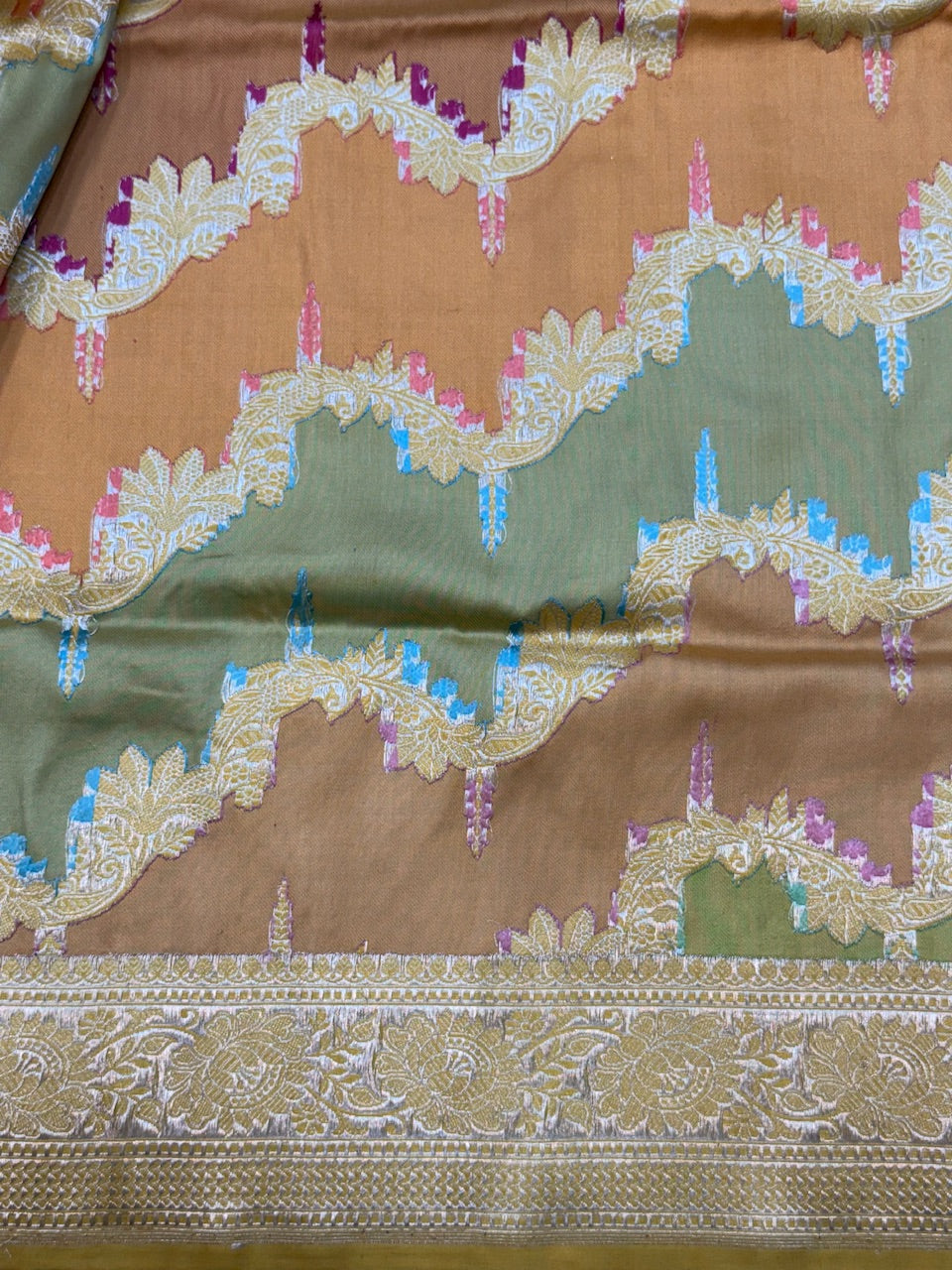 Yellow Handwoven Pure Banarasi Rangkaat Saree