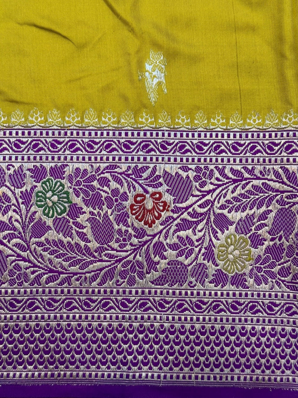 Mehndi Yellow Ektara Handwoven Pure Banarasi Silk Saree