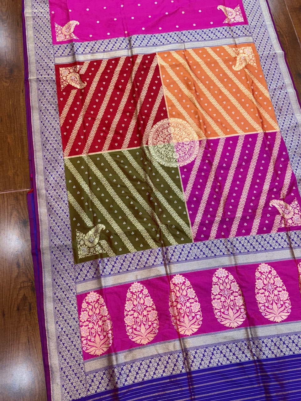 Rani Pink Handwoven Pure Banarasi Rangkaat Silk Saree