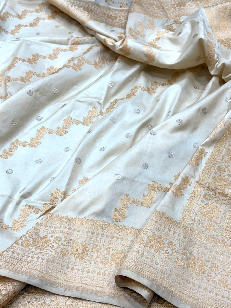 Handwoven Pure Banarasi Silk Saree