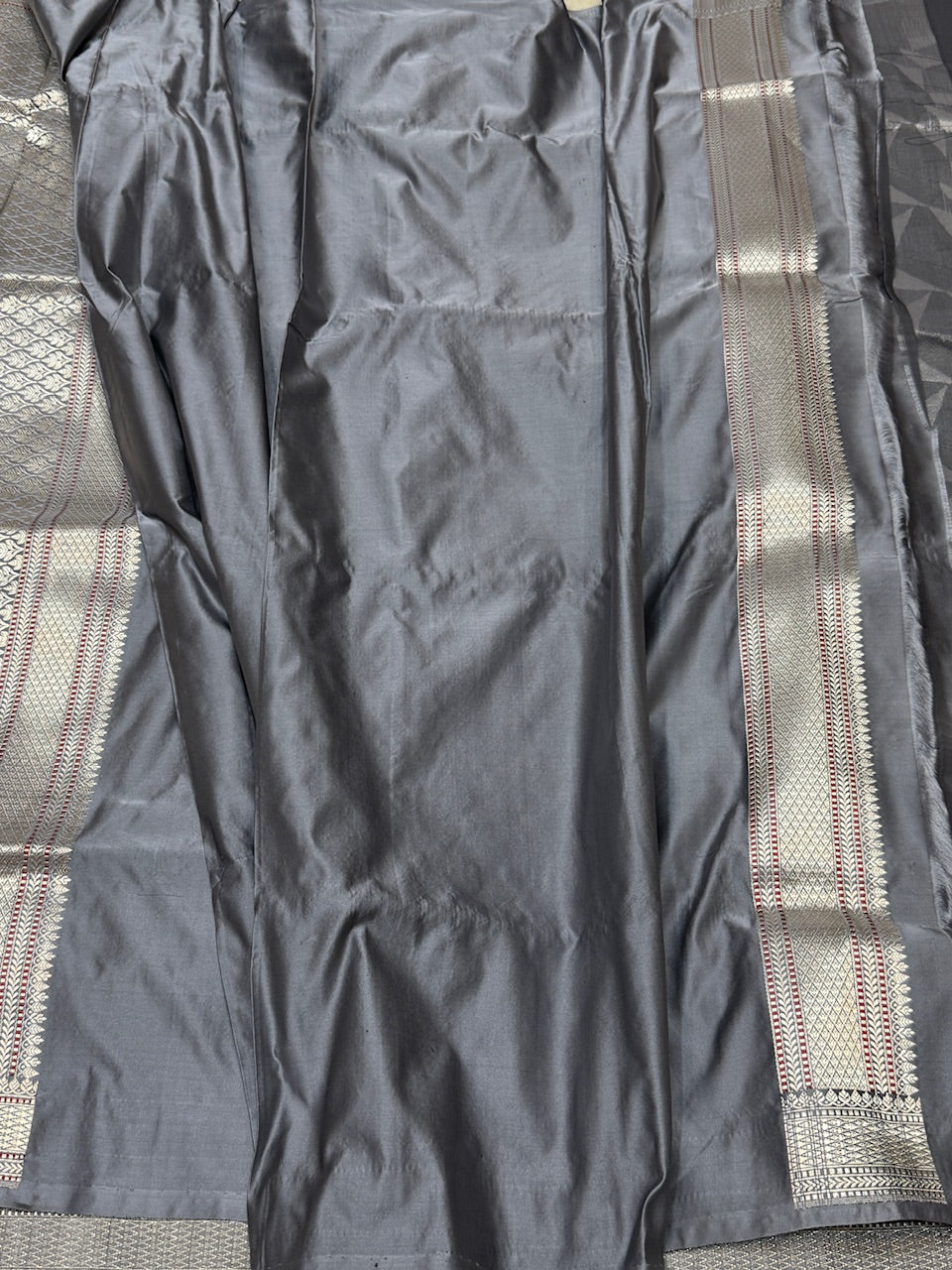 Grey Handwoven Pure Banarasi Satin Tanchoi Silk Saree