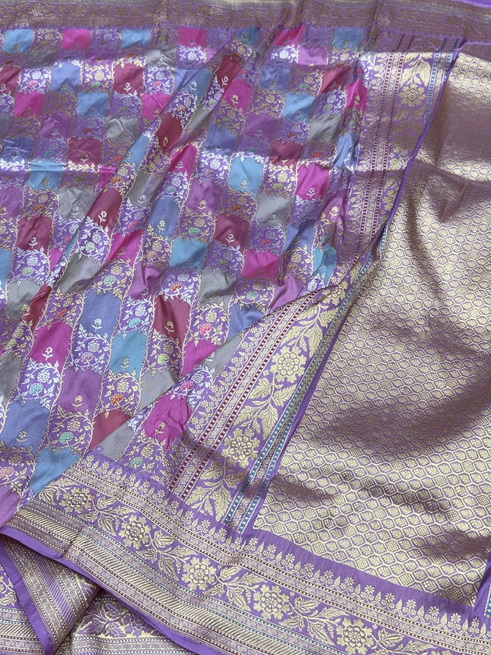Lavender Handwoven Pure Banarasi Rangkaat Saree