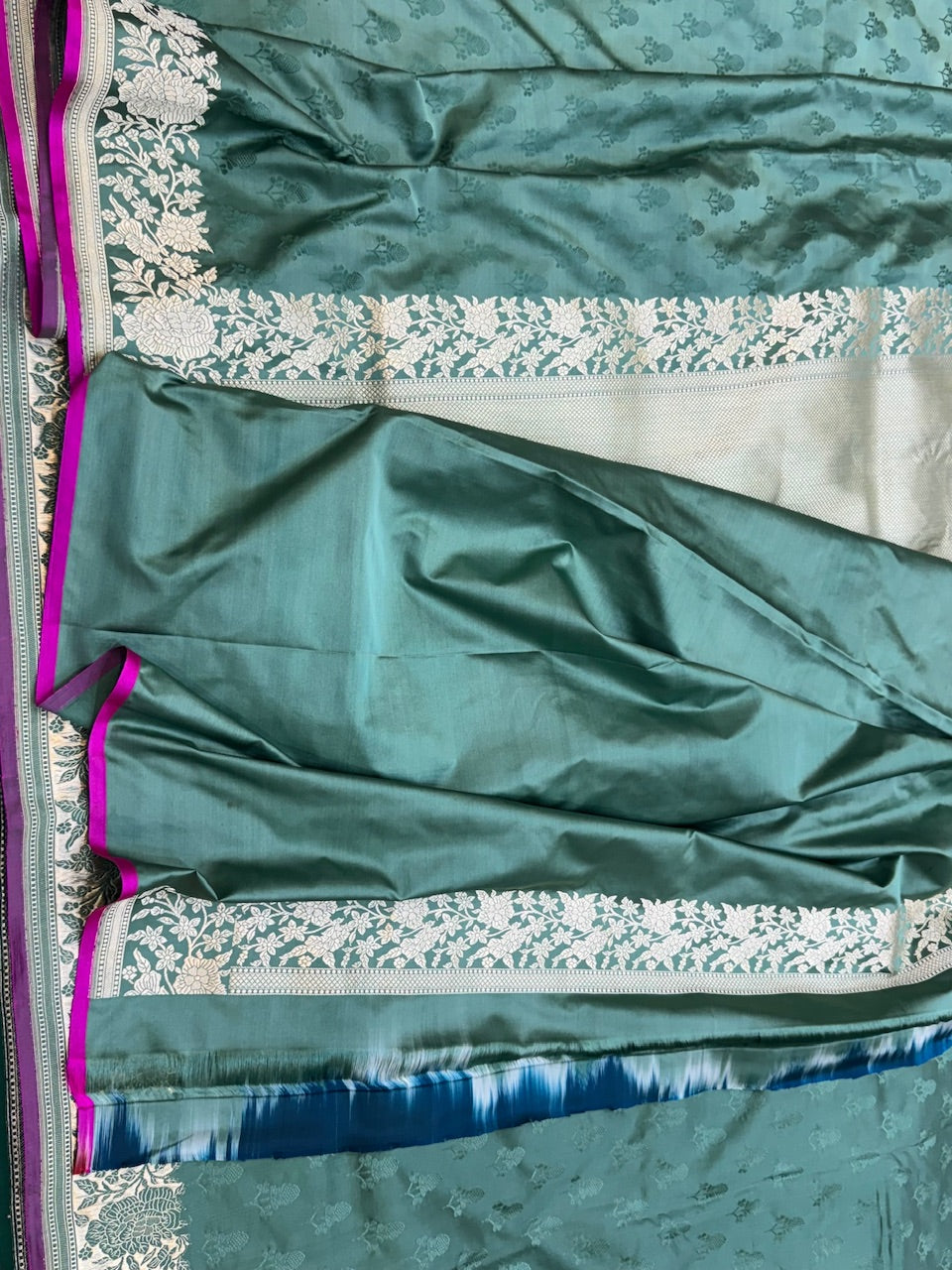 Rose Border Handwoven Pure Banarasi Satin Tanchoi Silk Saree