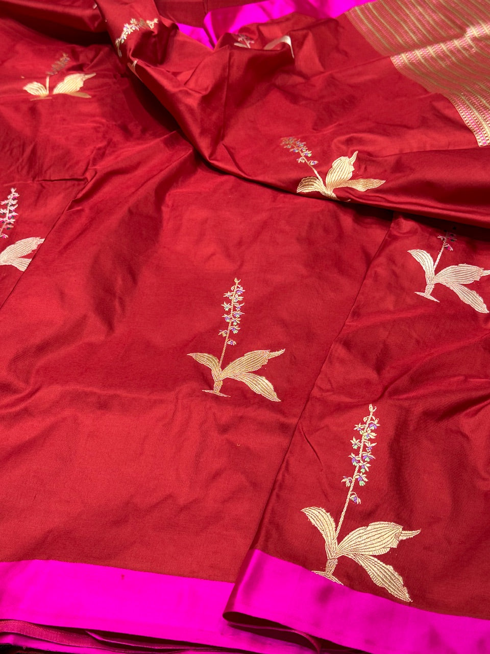 Red Handwoven Pure Banarasi Satin Border Silk Saree